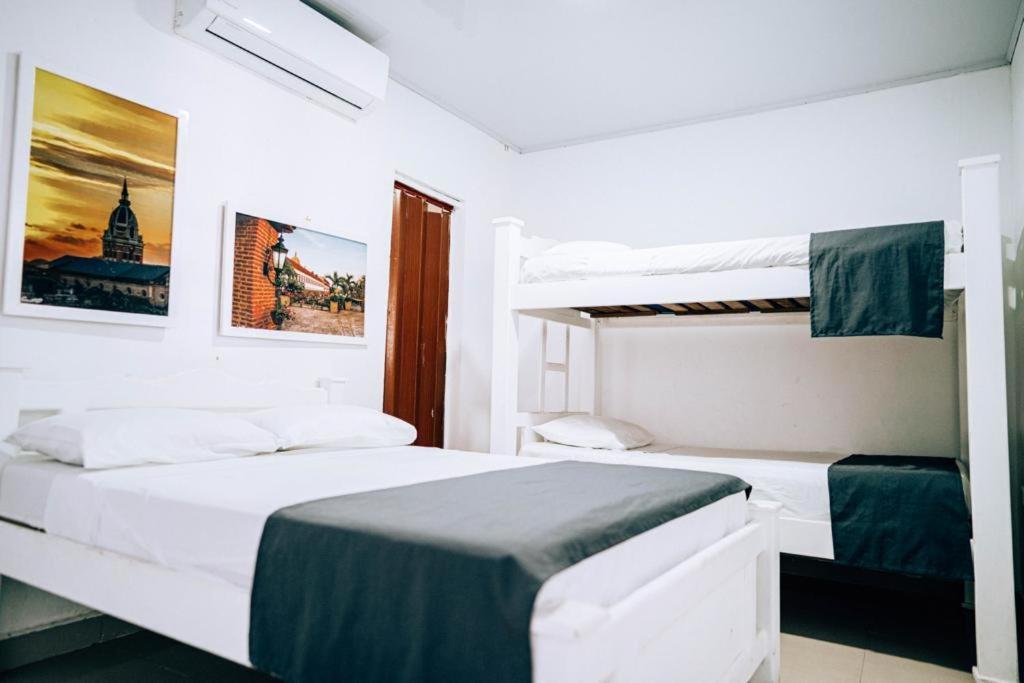 Neos Hotel Cartagena Exterior photo